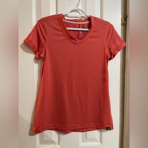 The North Face Coral V-Neck Cuffed Flashdry Short Sleeve Tee